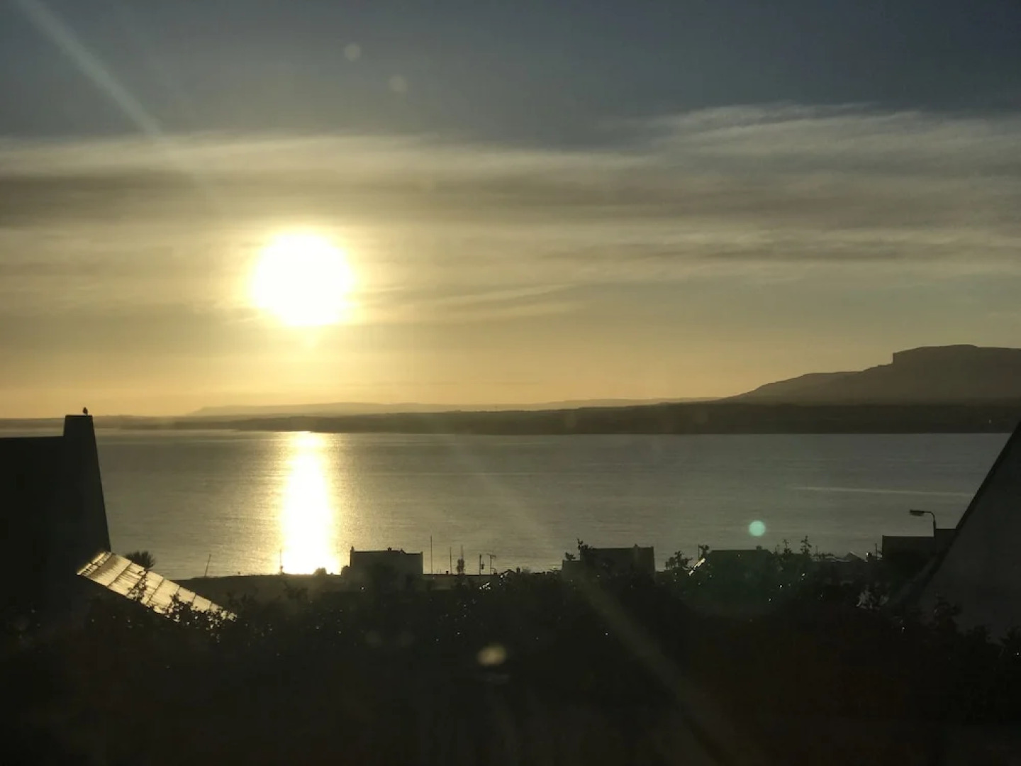 Maddens Bridge Bar, Restaurant & Guesthouse