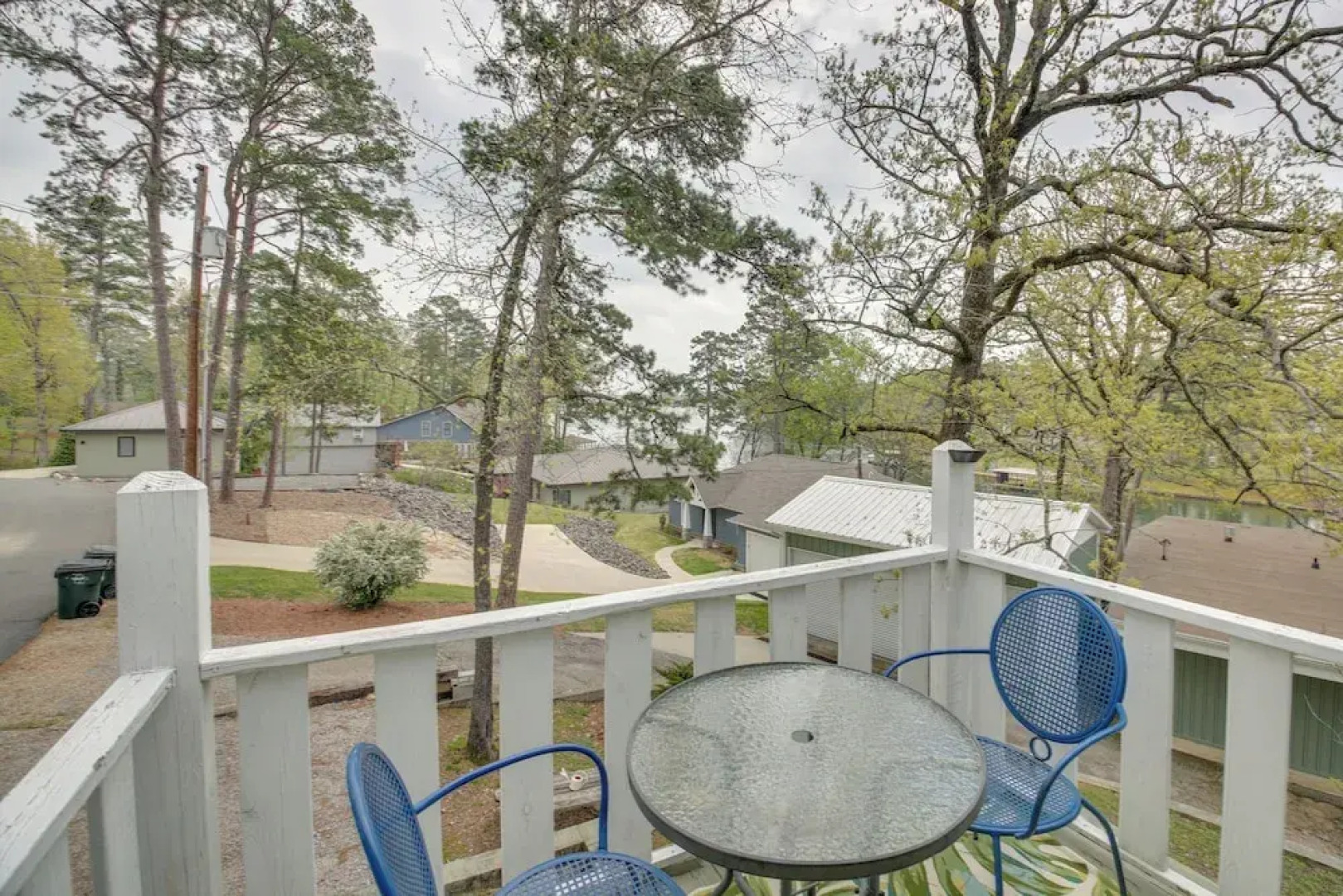 Cozy Lake Cabin w/ Dock in Hot Springs Nat'l Park