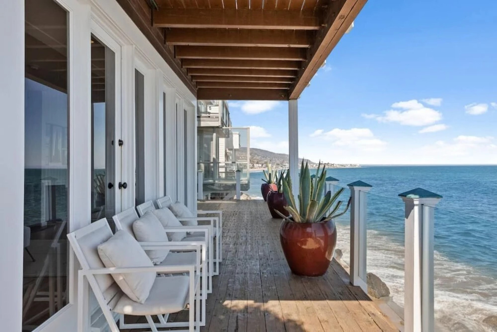 Coastline Villa In Malibu