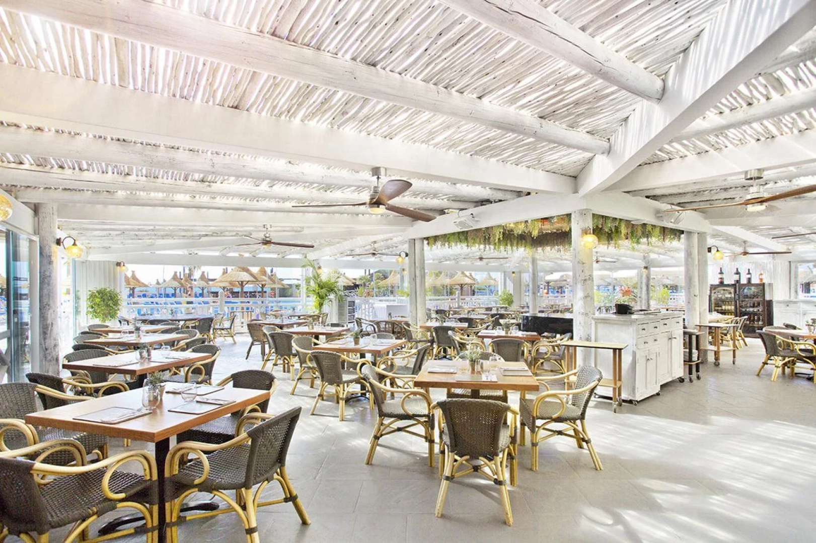 Sunset Beach Club Hotel Apartments