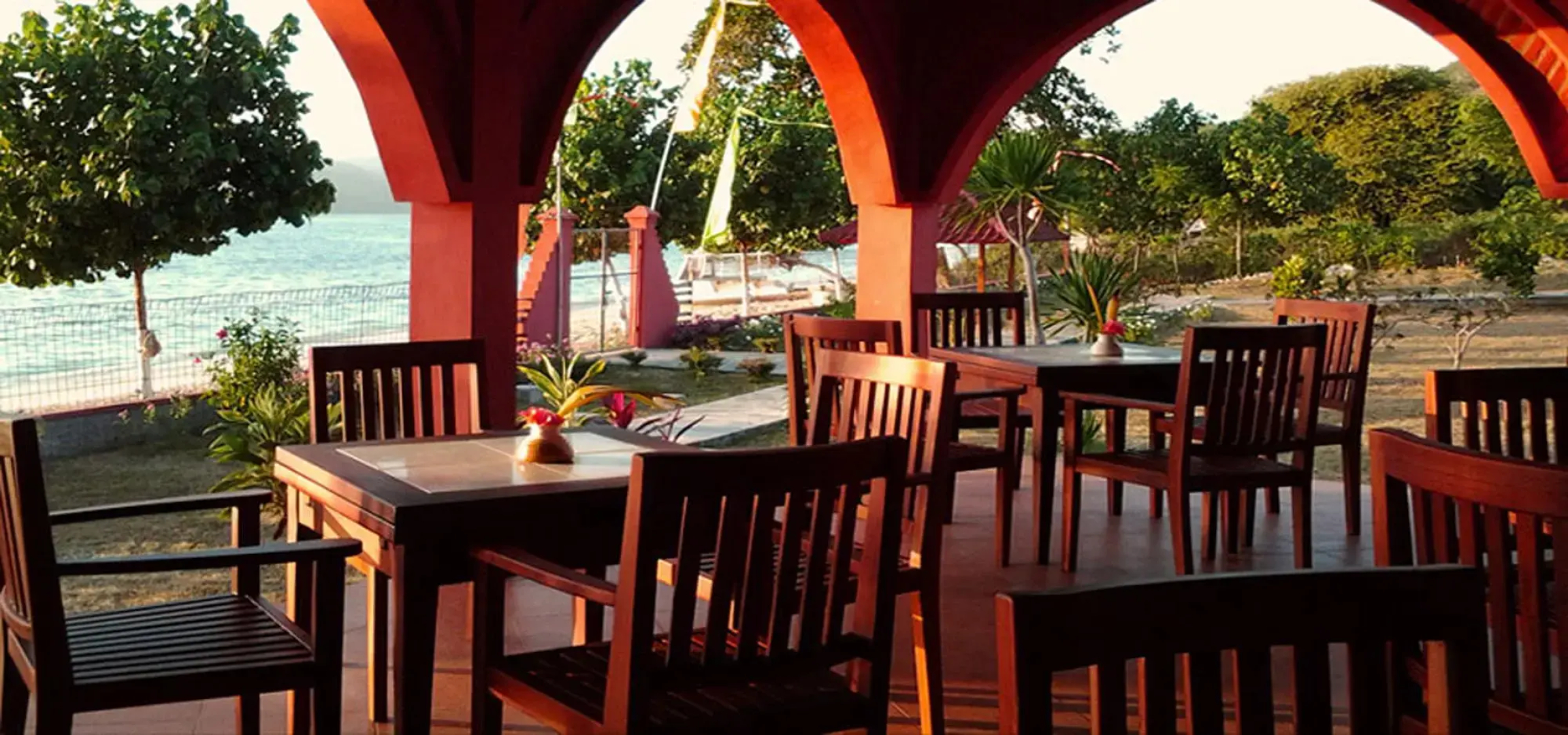 Gili Gede Island - Yut Inn Flower Paradise