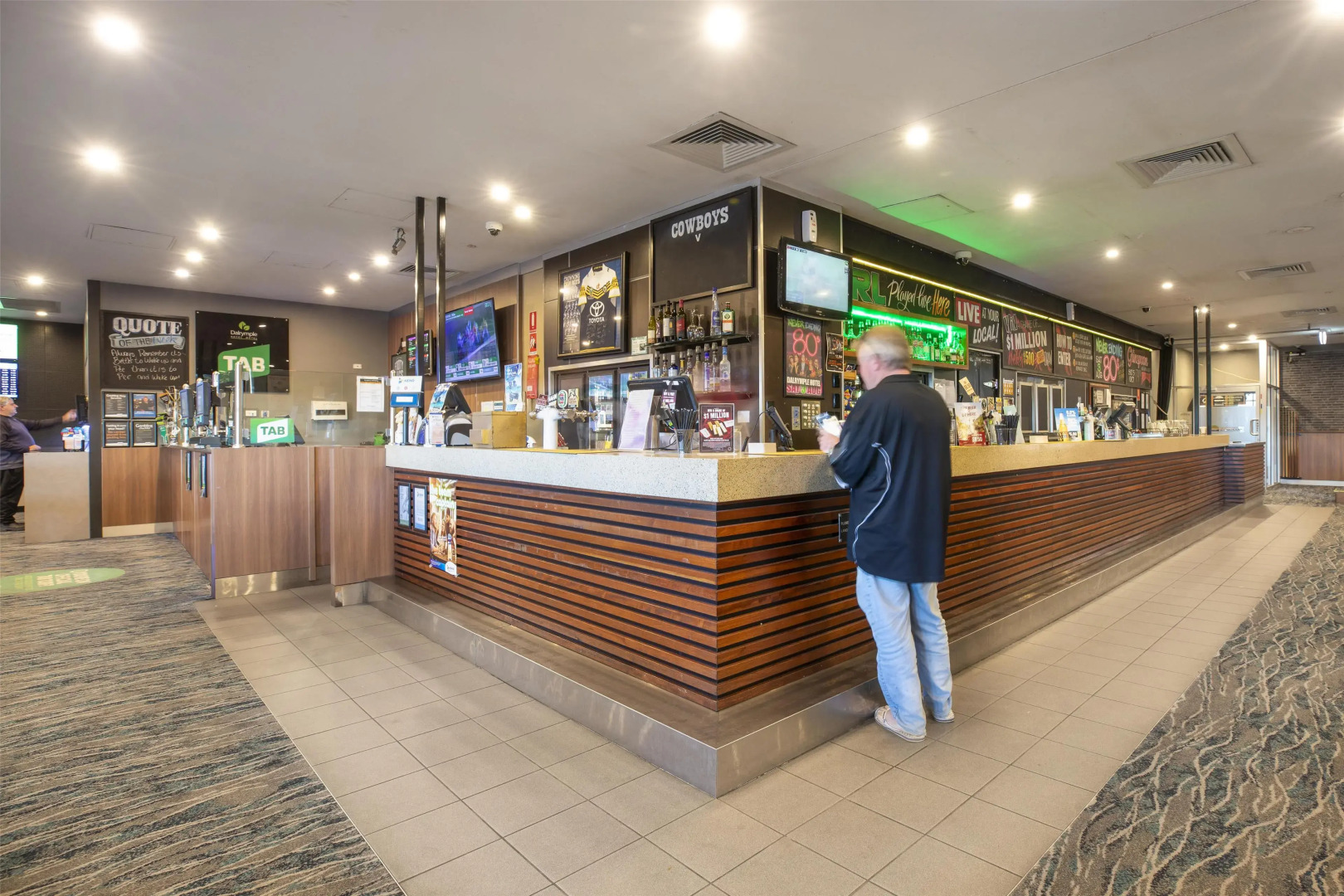 Nightcap at Dalrymple Hotel