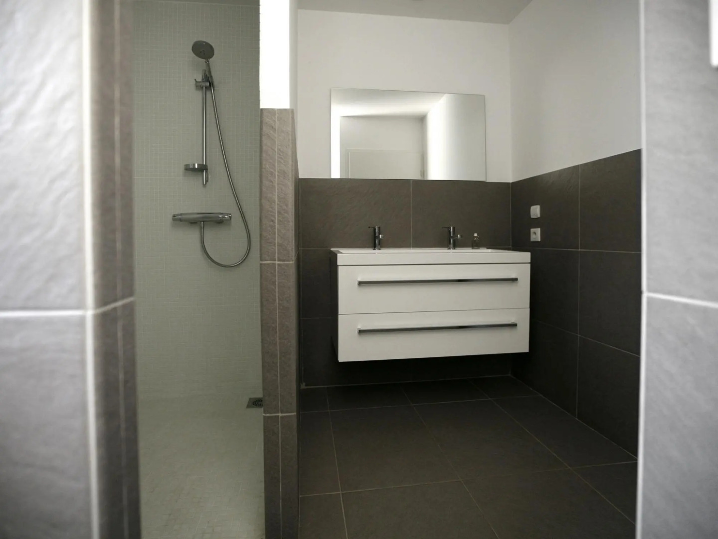 Peaceful Villa With Pool & Views