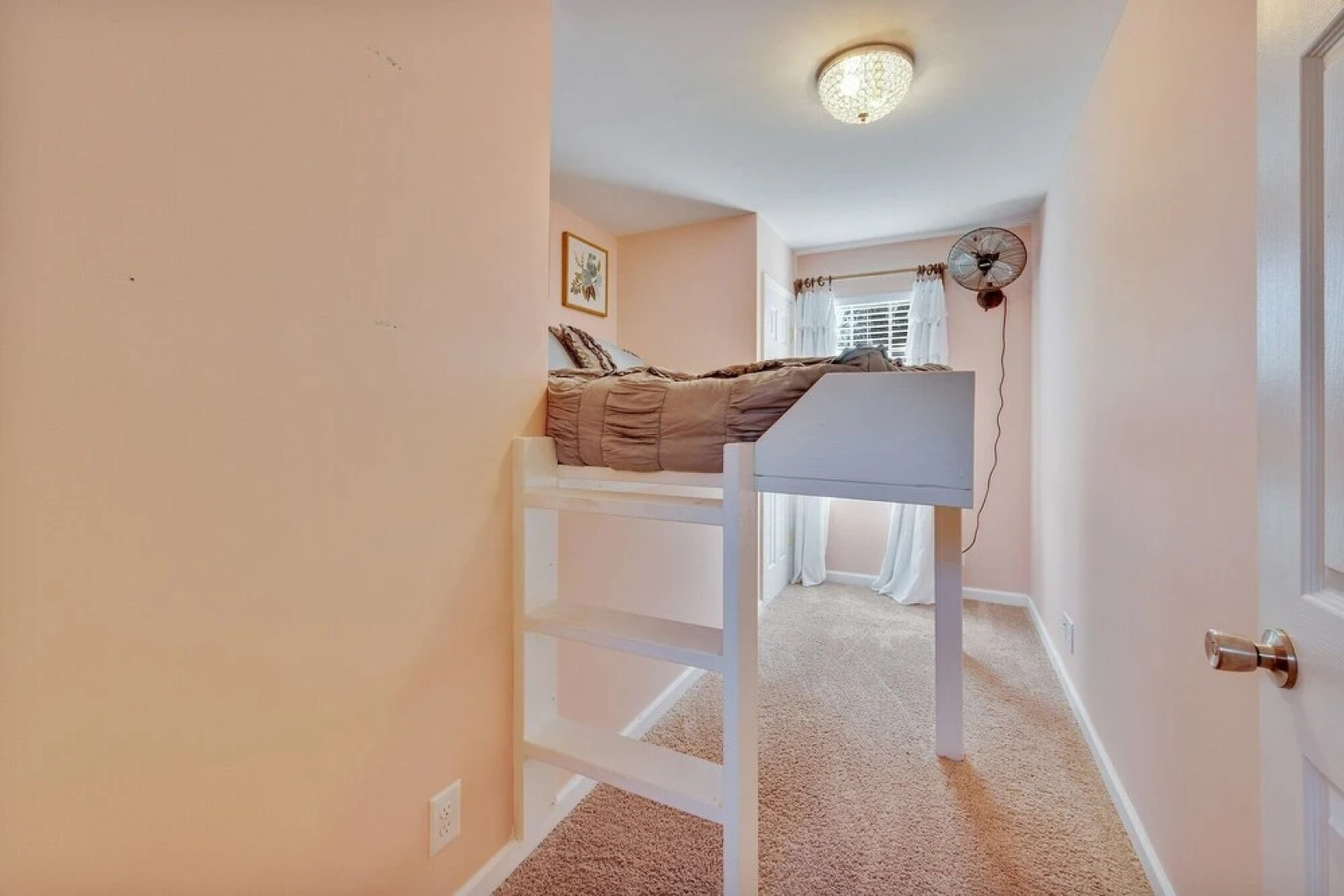 The Holly House In Downtown Demorest 2 Bedroom Home by Redawning