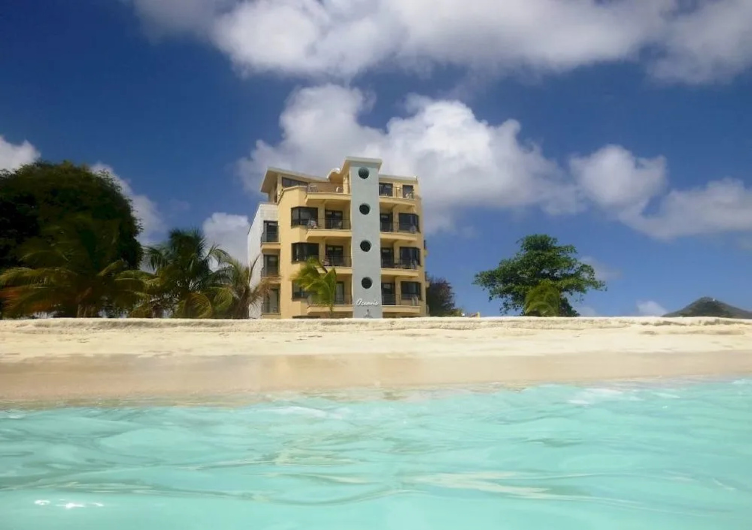 Ocean's Luxury 2 Bedroom Suites