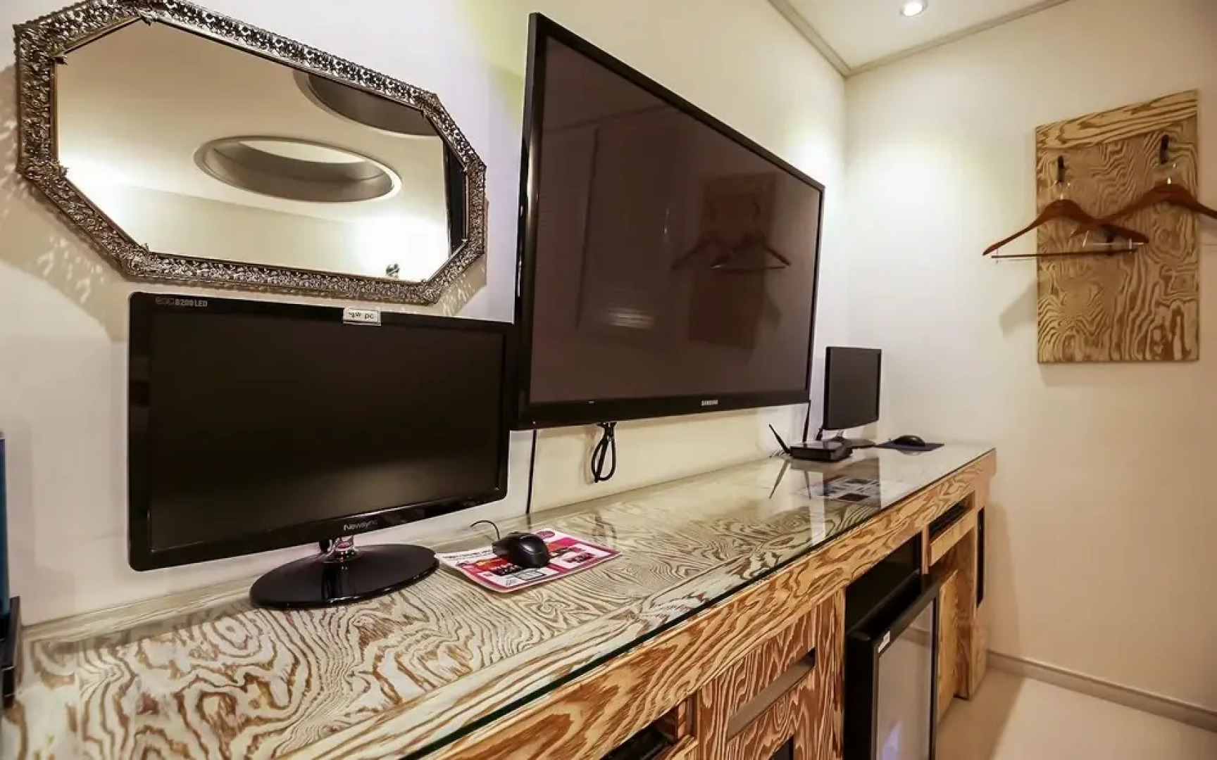 Asan Fox Drive-in Motel