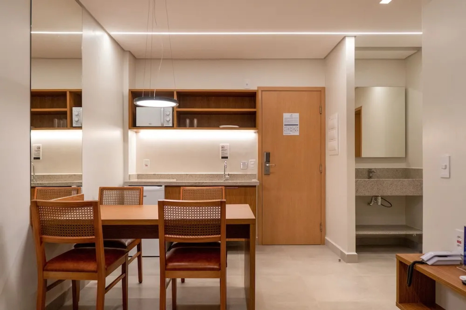 SaltBeach - Salinas Premium Resort