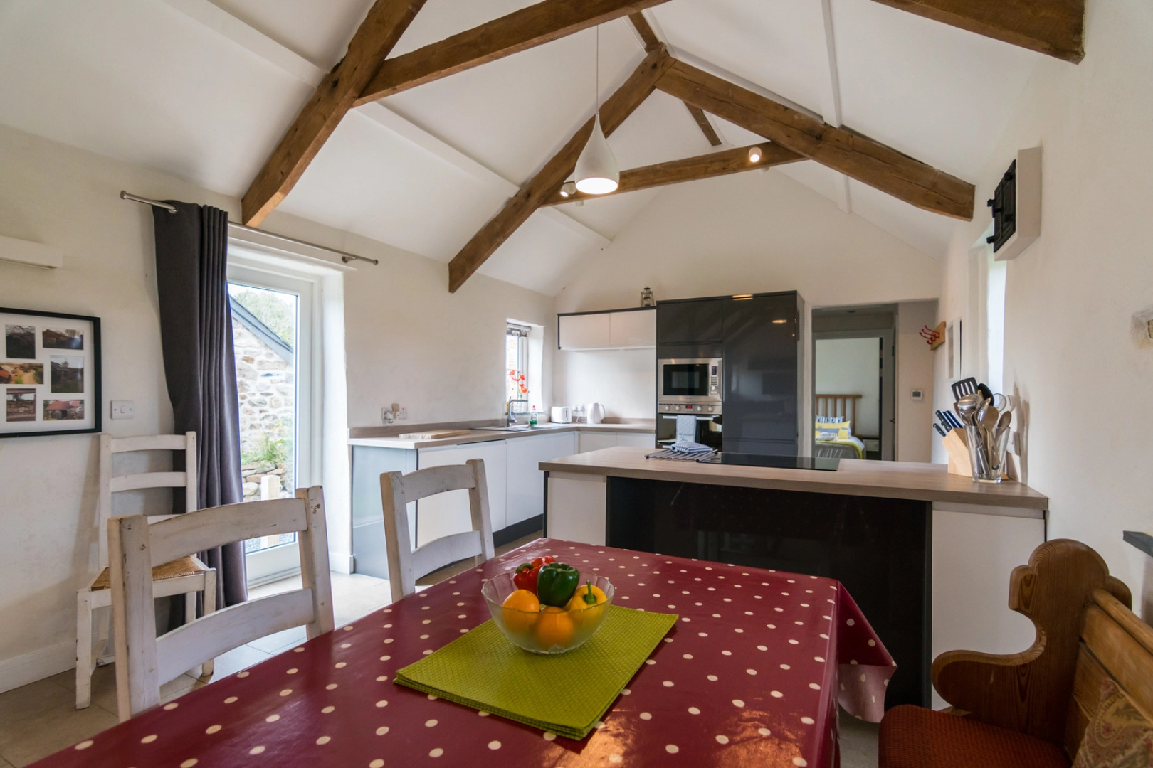 The Dairy - Luxury Cottage Hot Tub and Summer House Countryside Views Pet Friendly