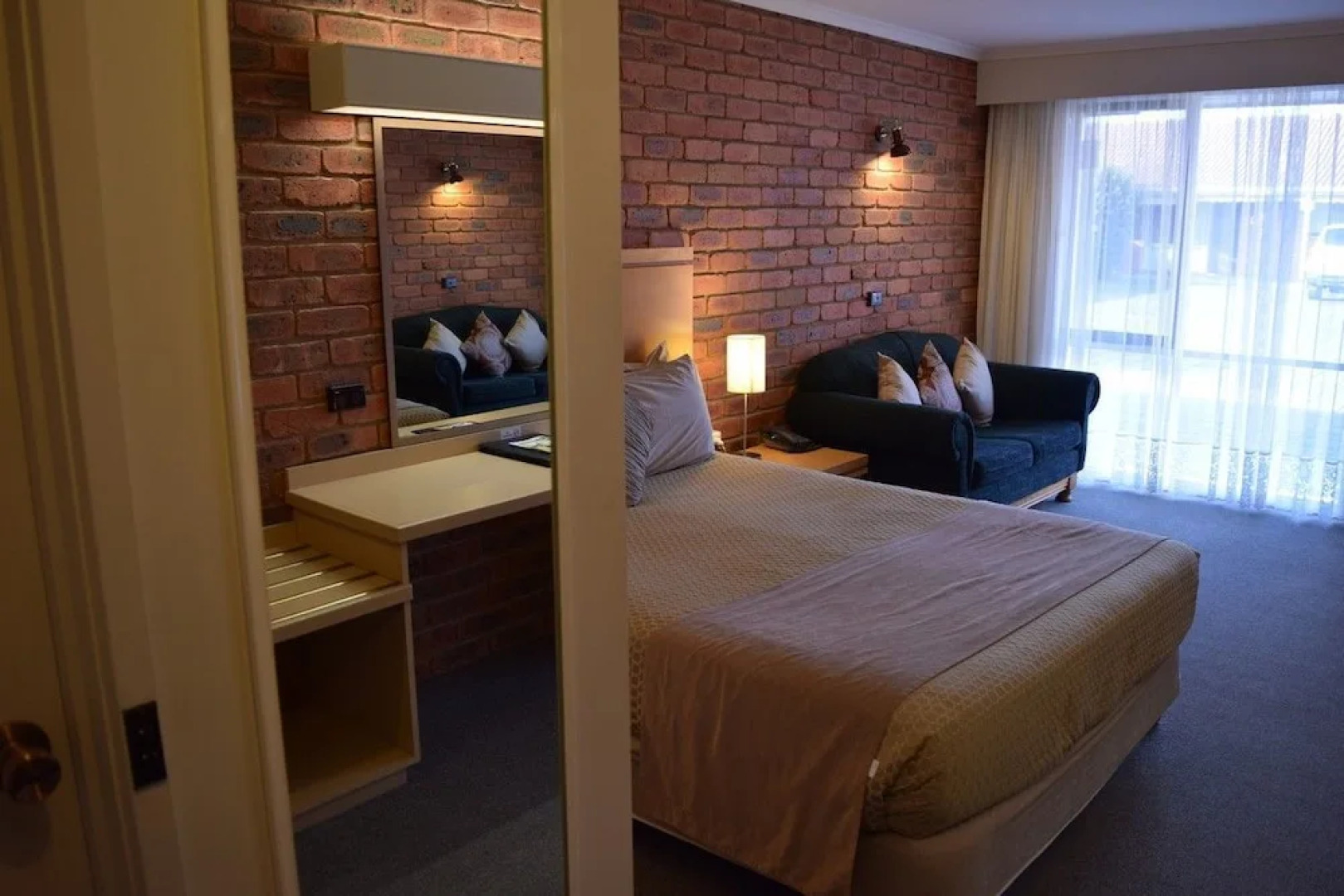 Australian Settlers Motor Inn