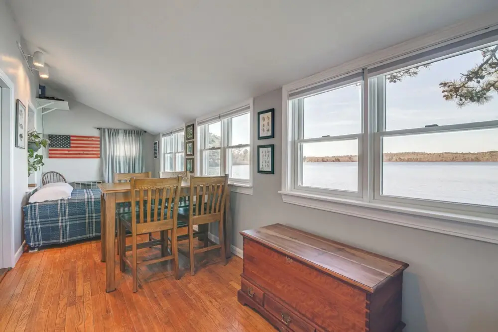 Quiet Plymouth Cottage on Great South Pond!