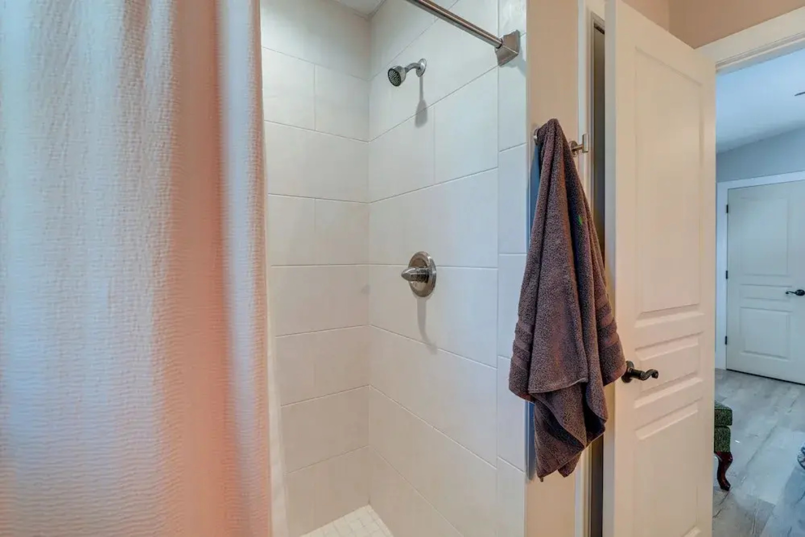 Lovely Morehead City Home w/ Fire Pit & Gas Grill