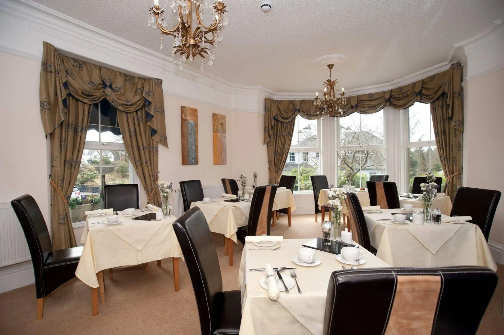 Wheatlands Lodge - Bed & Breakfast