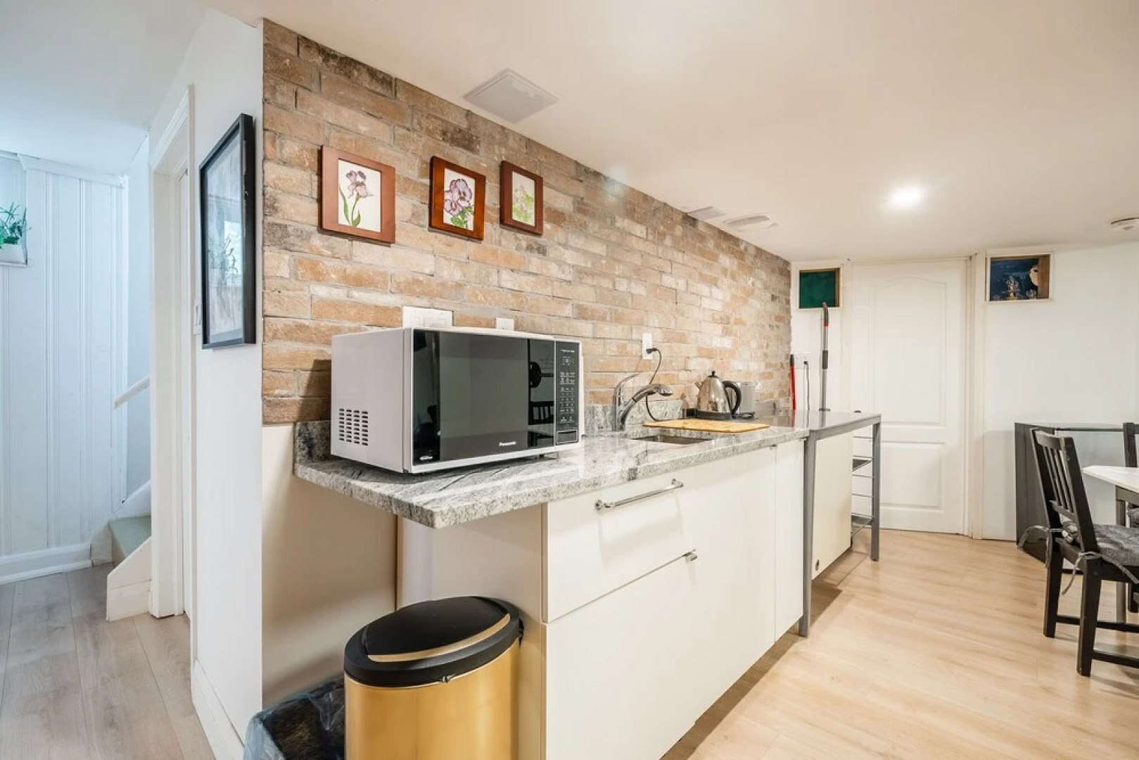 GLOBALSTAY Sunny Basement Brontë park