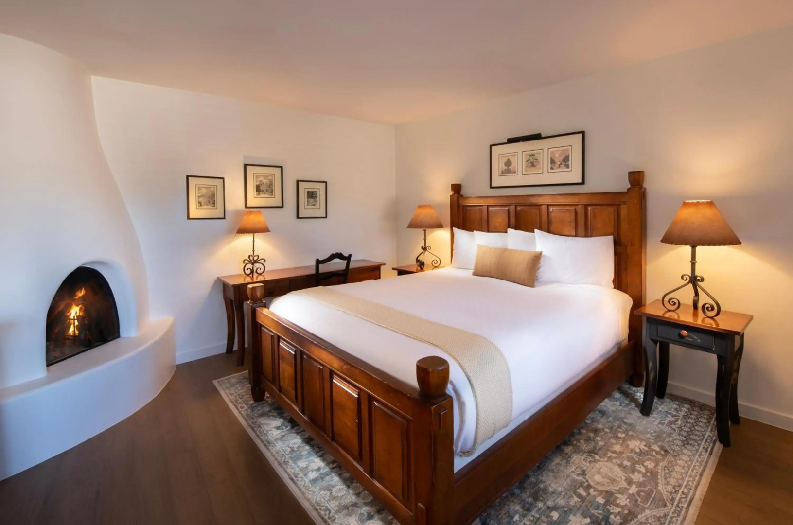 Piñon Court By La Fonda