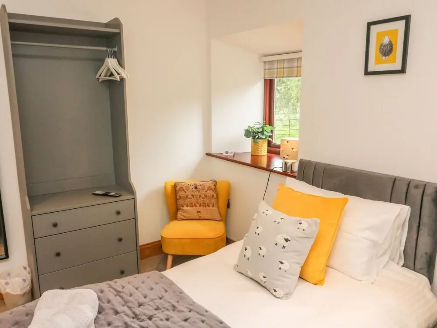 The Arches Larklands