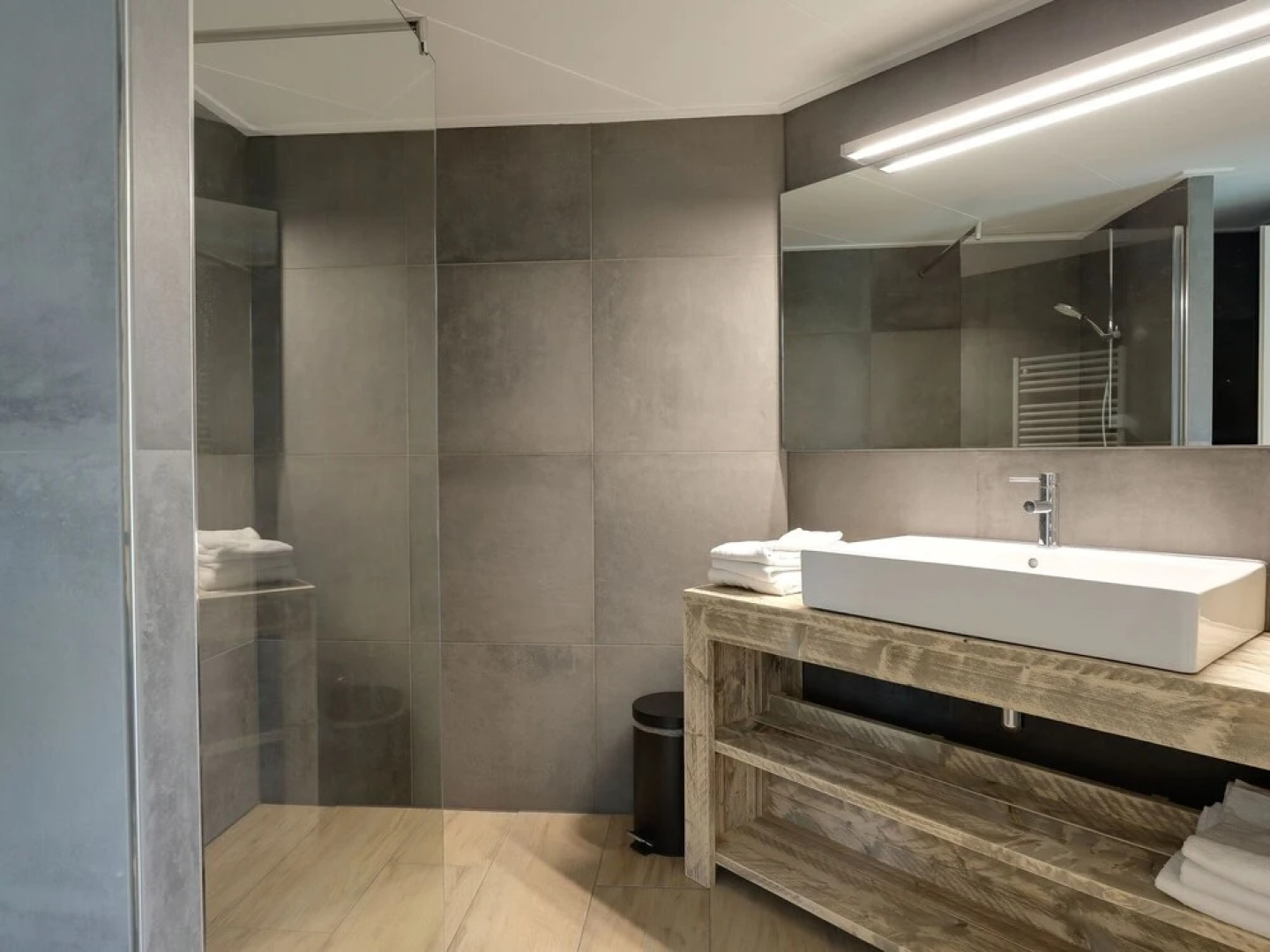 Cozy Bungalow in Harderwijk With a Shared Pool