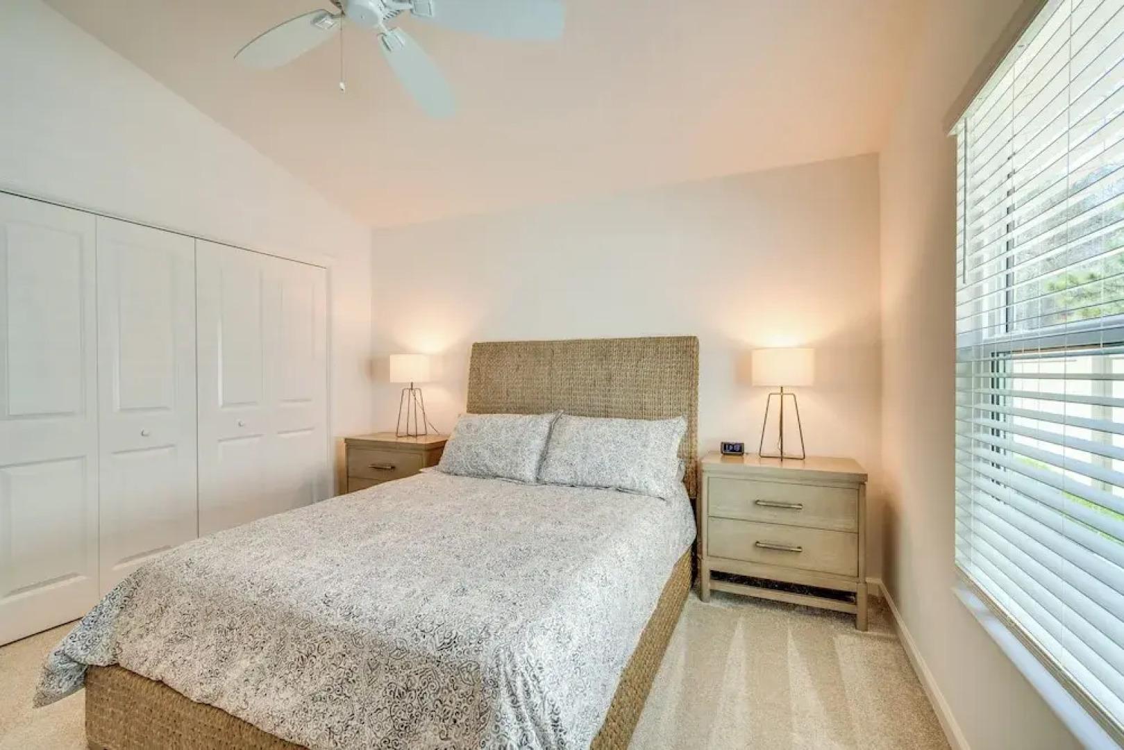 Pool Access, Patio & Grill: Sunny Florida Escape!