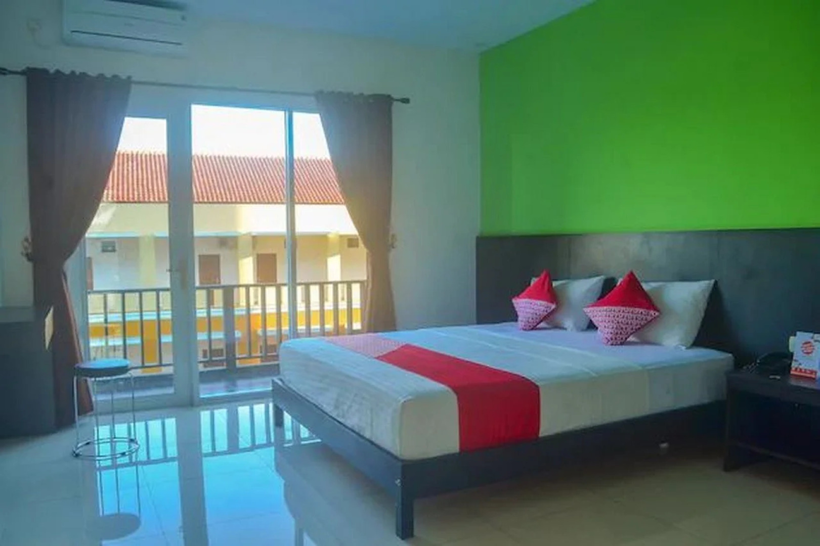 Capital O 1246 Hotel Grand Pacific