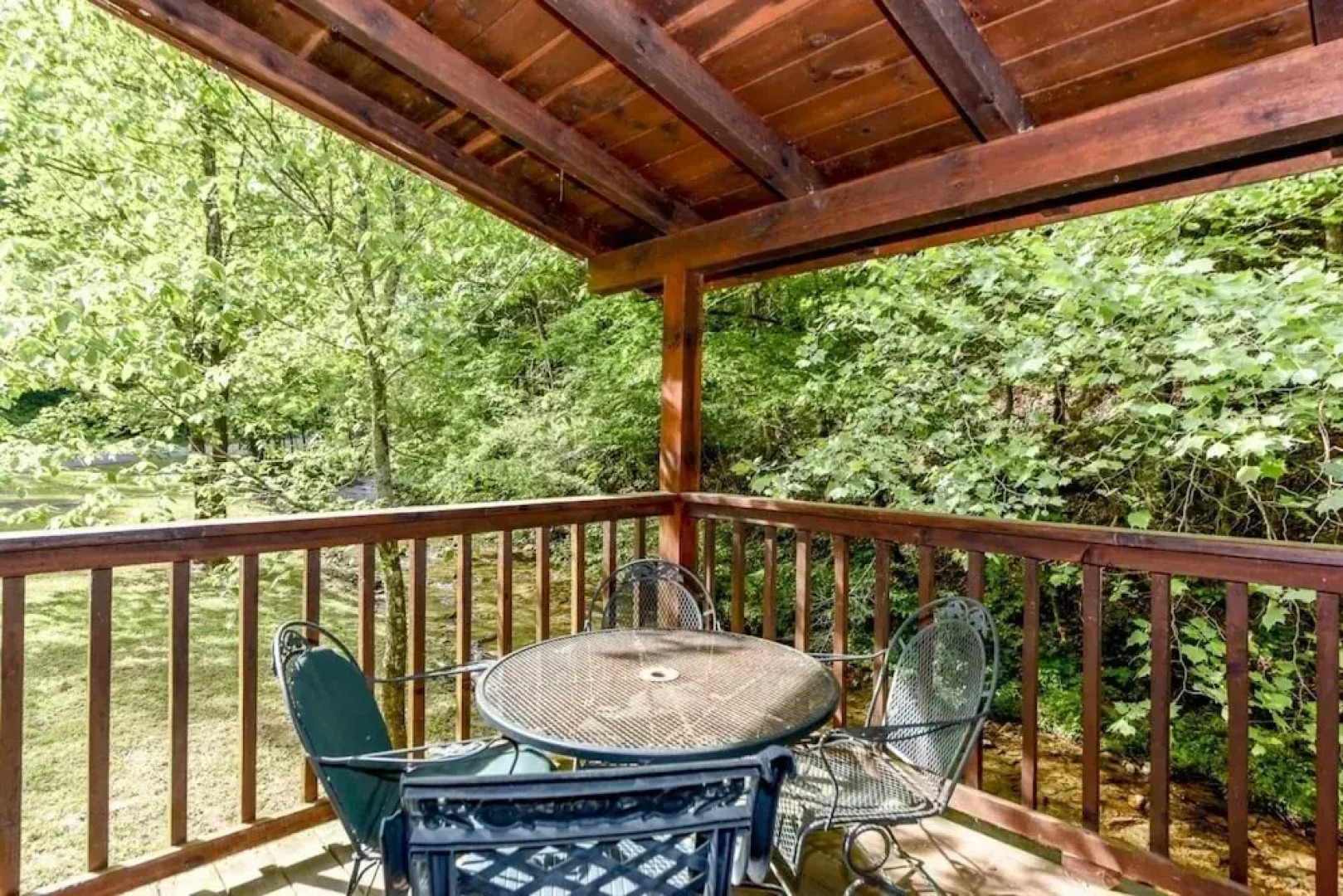 Whisper Creek 2 Bedroom Cabin by RedAwning