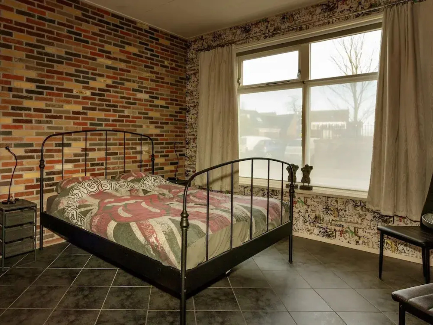 Modern Holiday Home in Easterlittens with Fishing Near