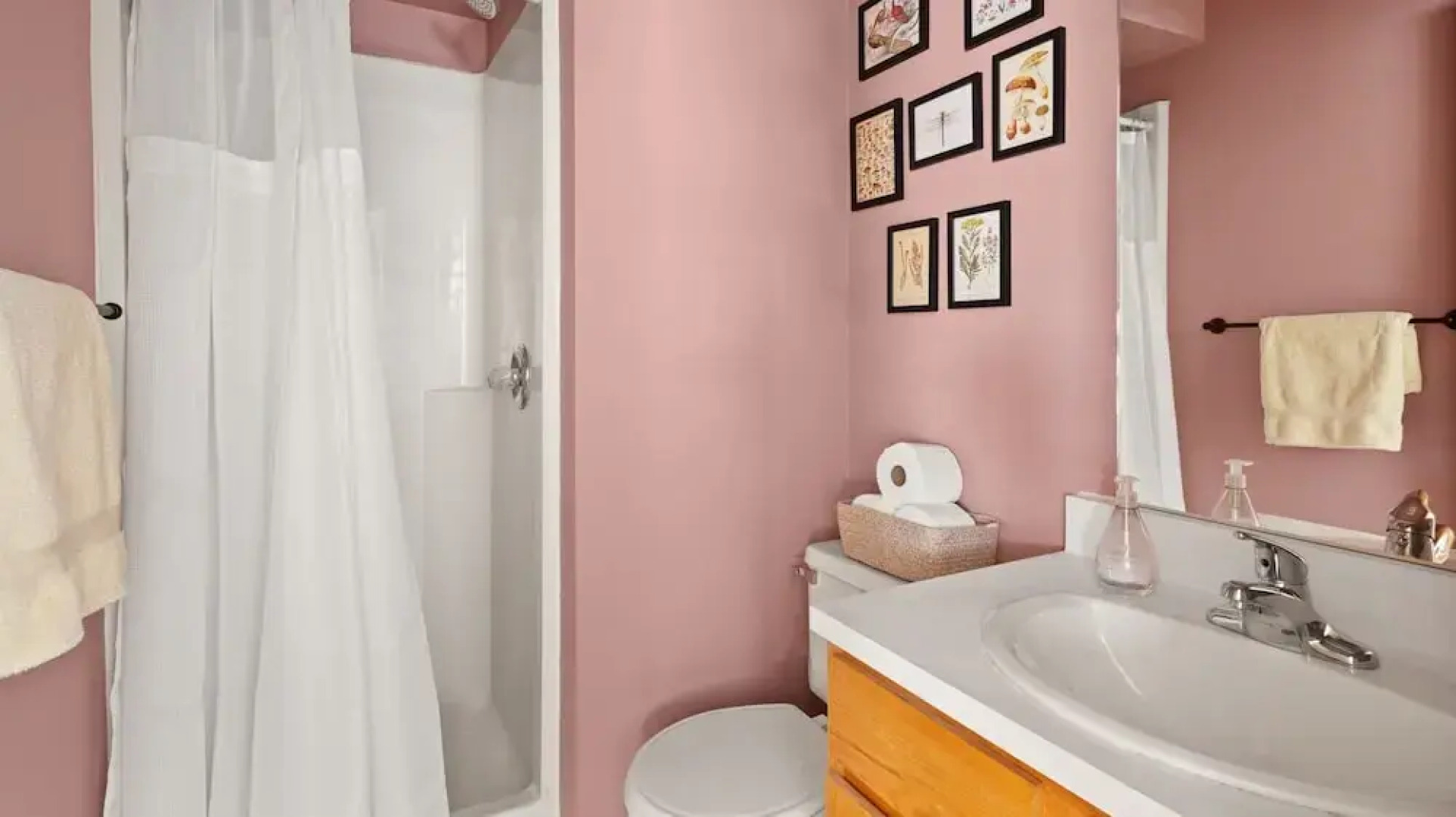 Clyde's Cabin 4 Bedroom Home