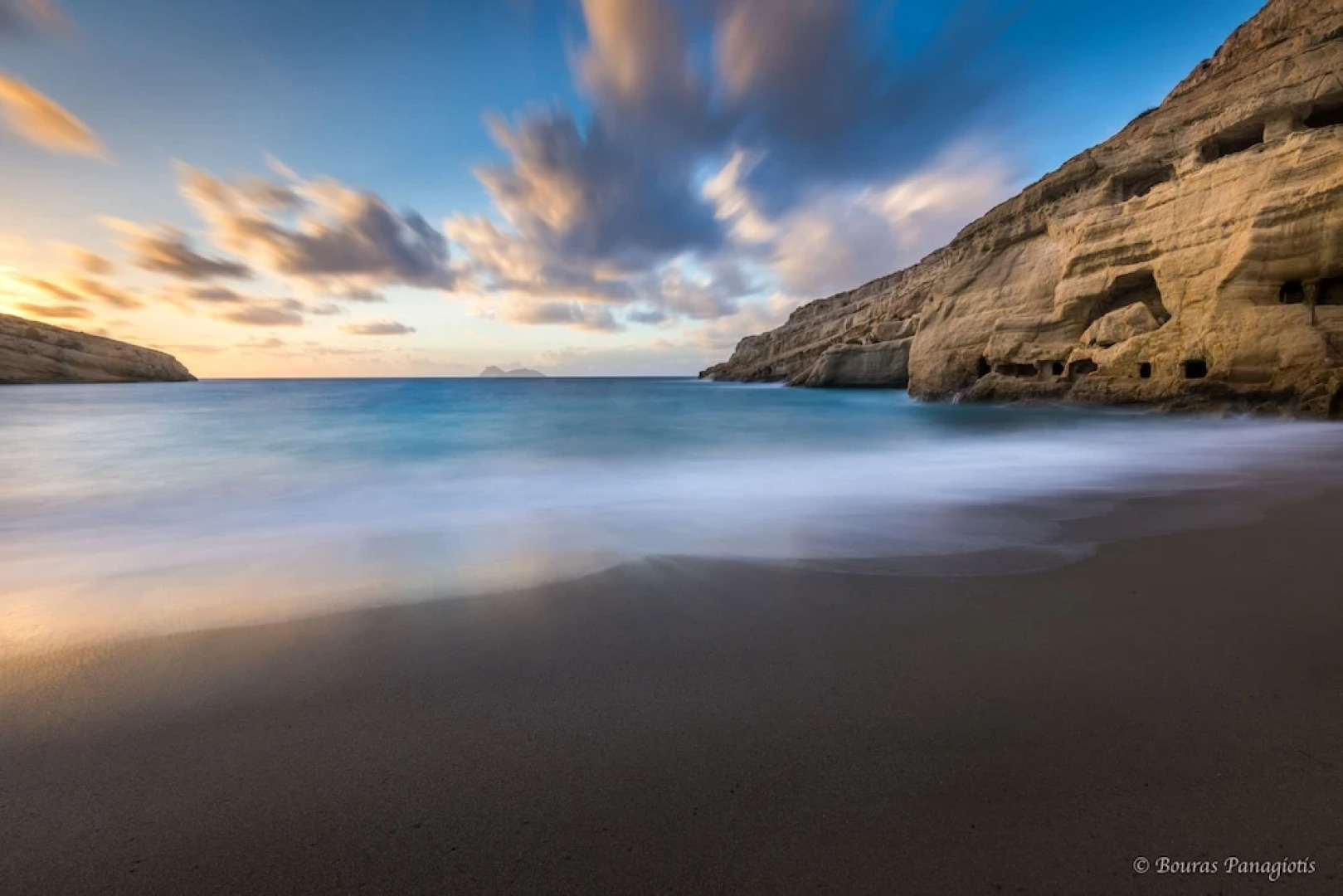 Petronikolis Traditional House