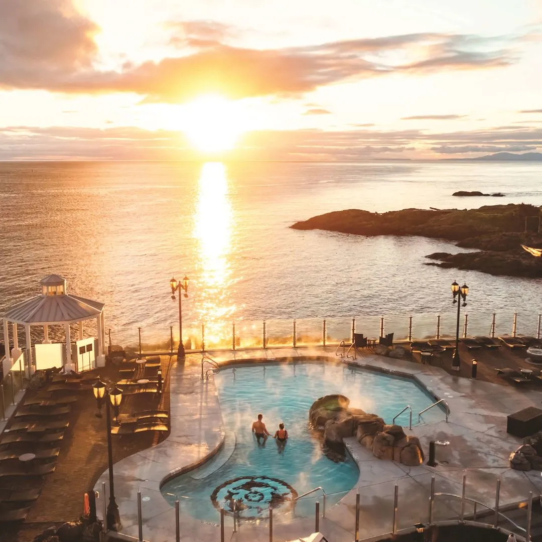 Oak Bay Beach Hotel