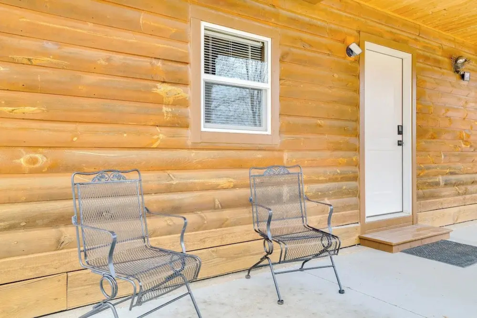 14 Mi to Mississippi River: Rural Cochrane Retreat