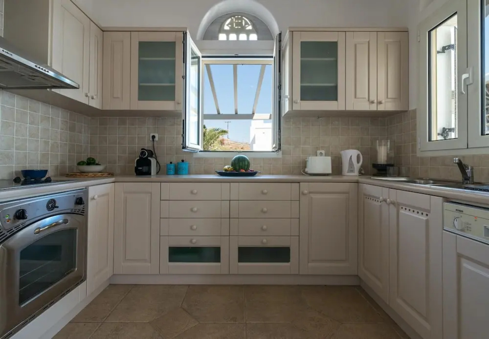 La Chapelle Est in Tinos