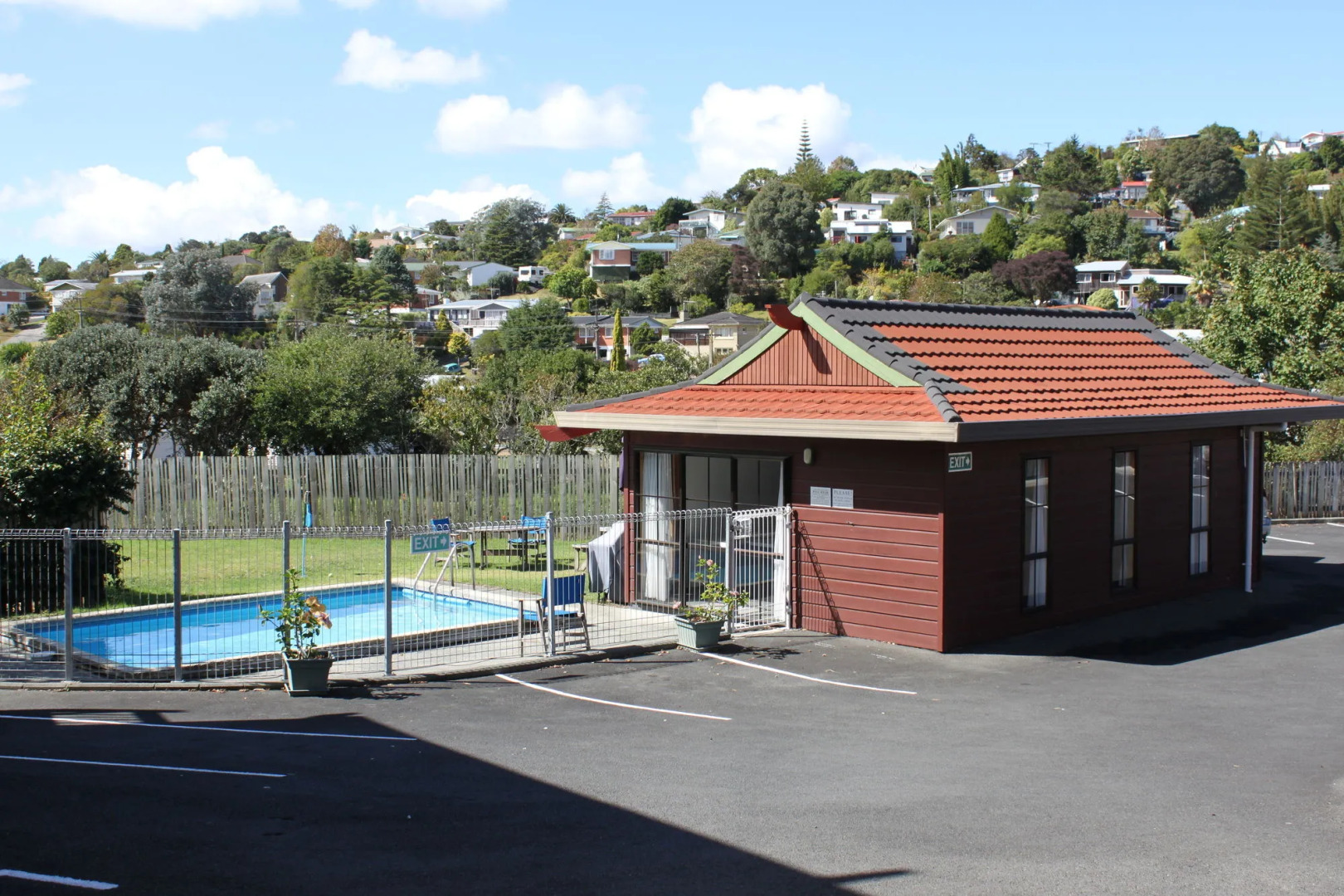 Cherry Court Motor Lodge