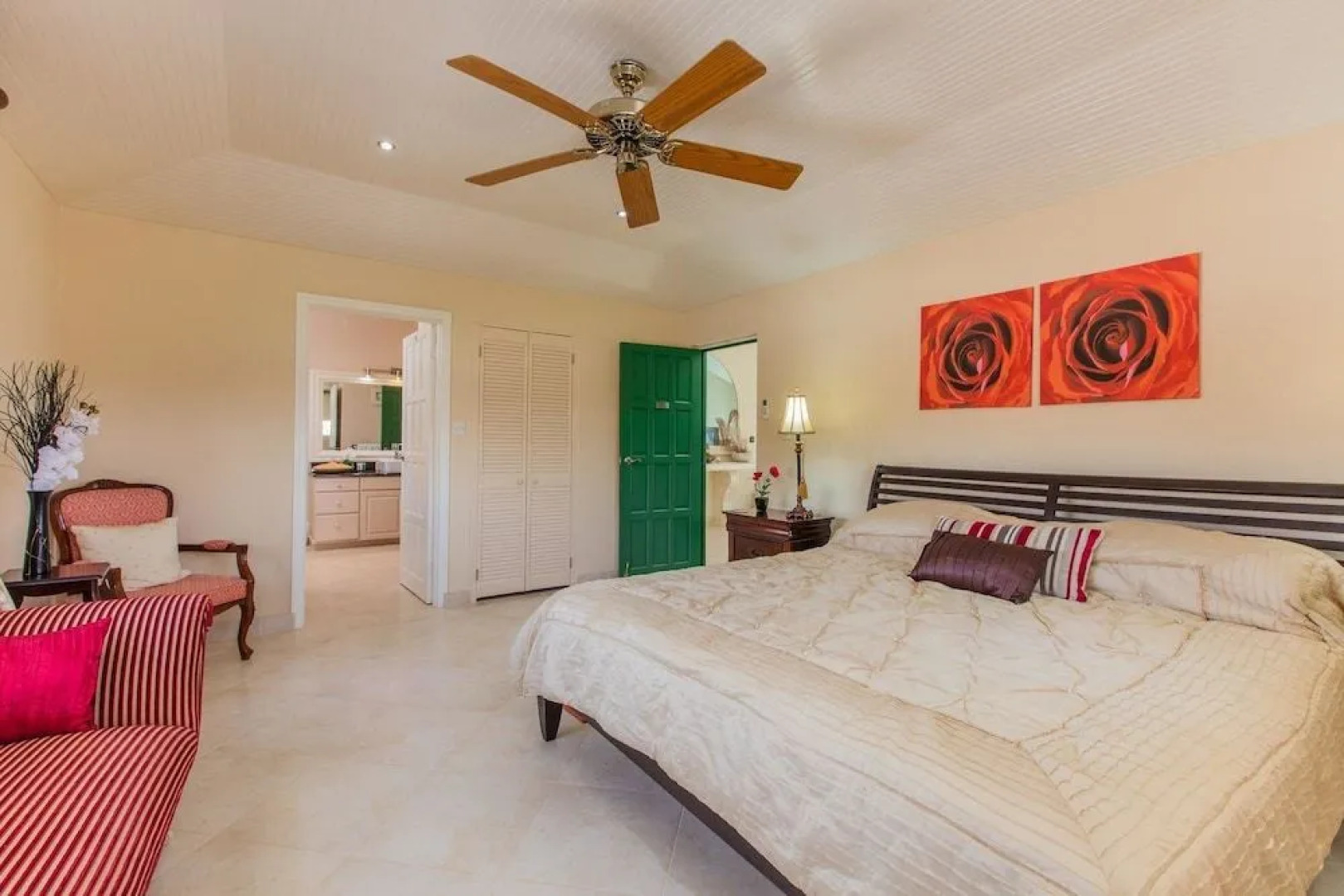 Beautiful Four-bedroom Villa With Breathtaking sea Views