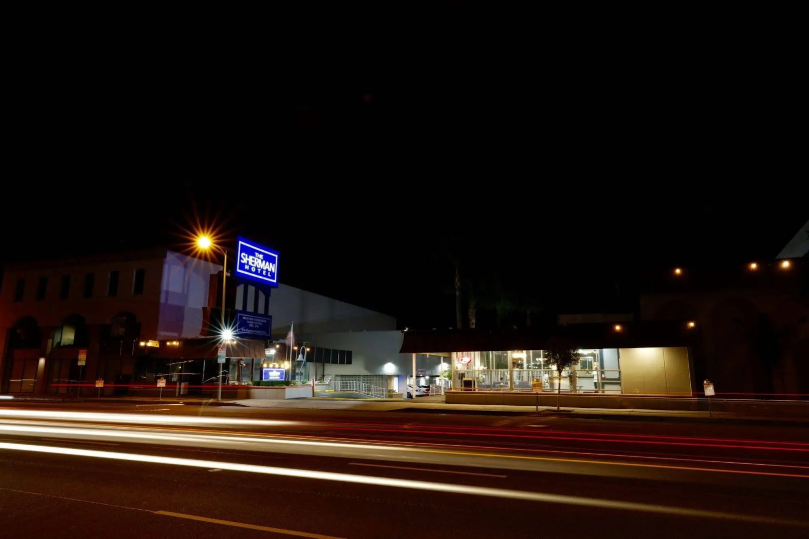 The Sojourn Los Angeles - Sherman Oaks