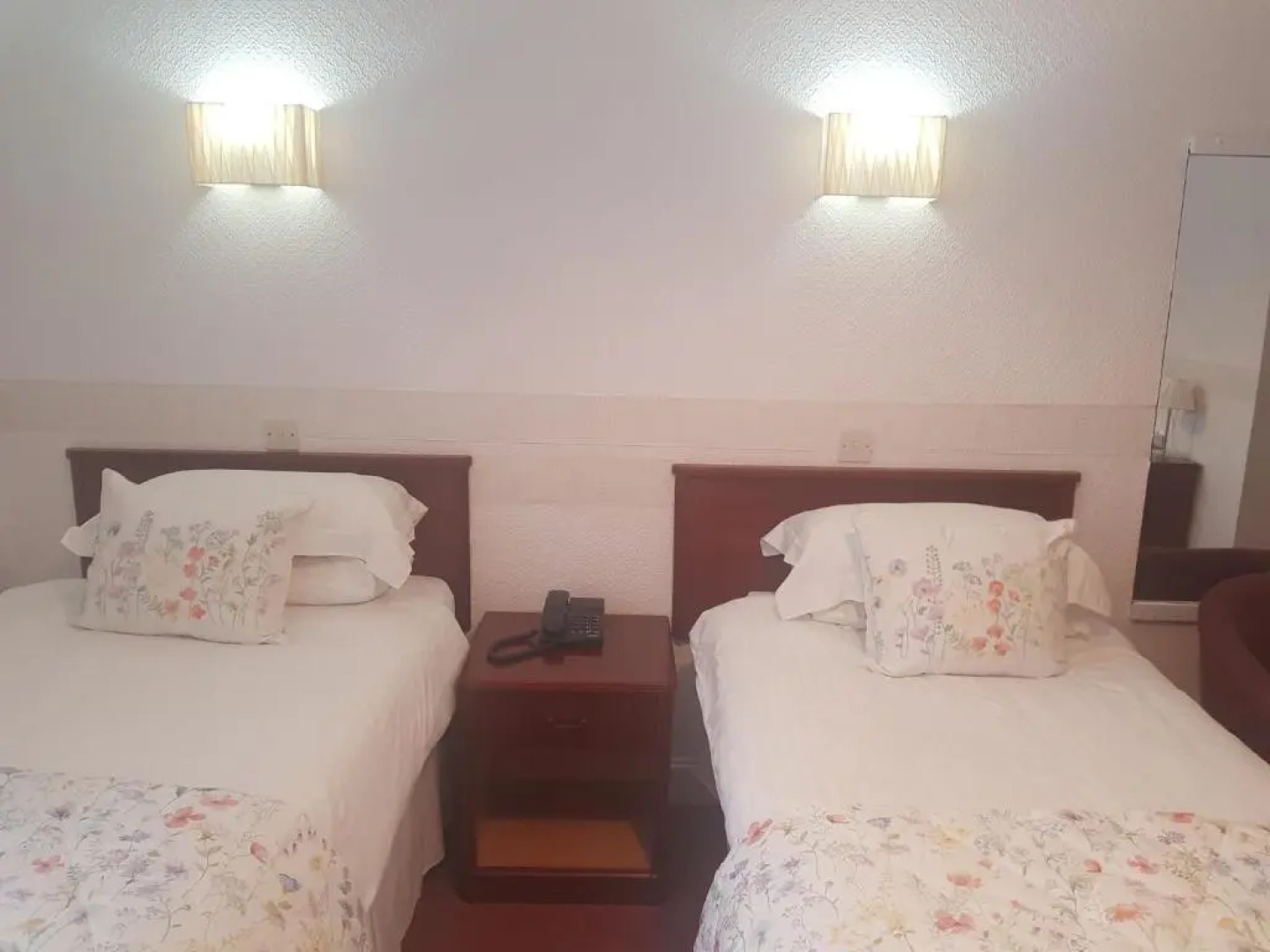 Tankerville Arms Hotel