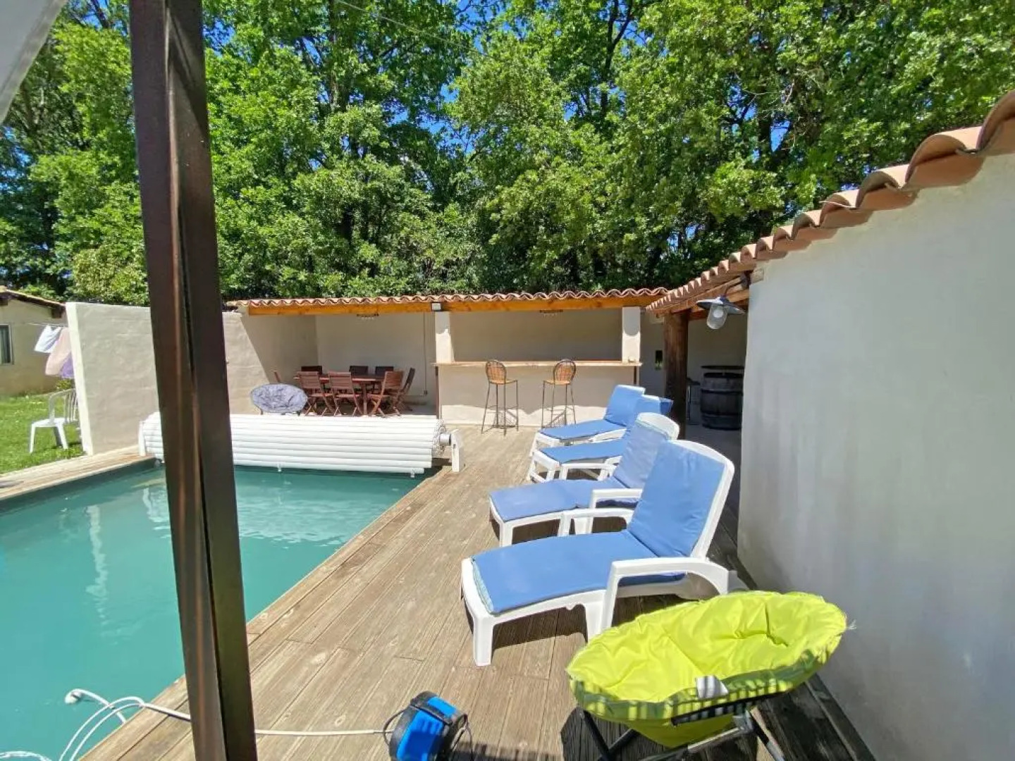 Agréable Location Vacances Climatisée avec Piscine Privée située en Campagne de Maubec, au cœur du Luberon, 6 à 8 personnes LS2-188