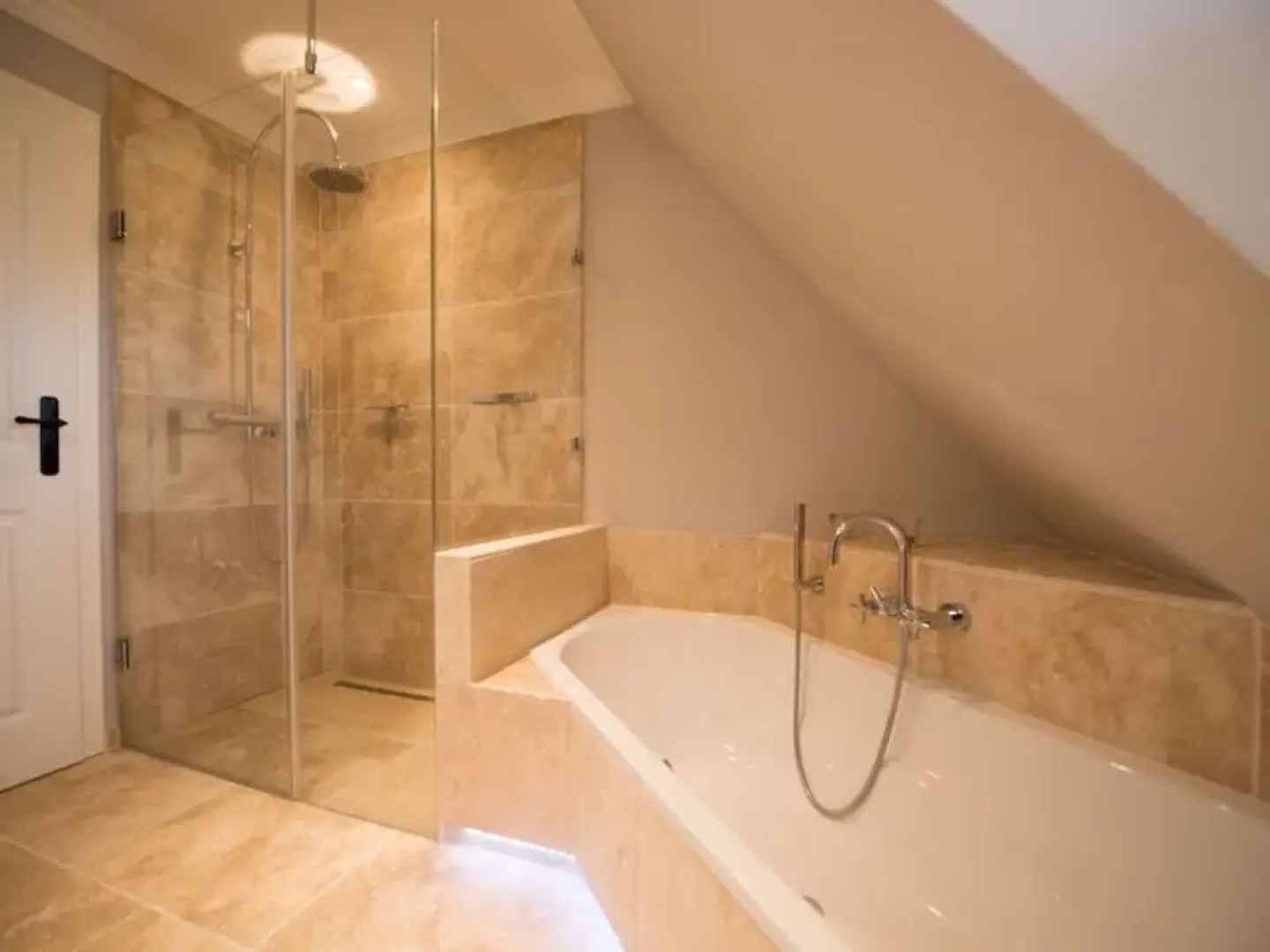 Alte Dorfstrasse 15 b