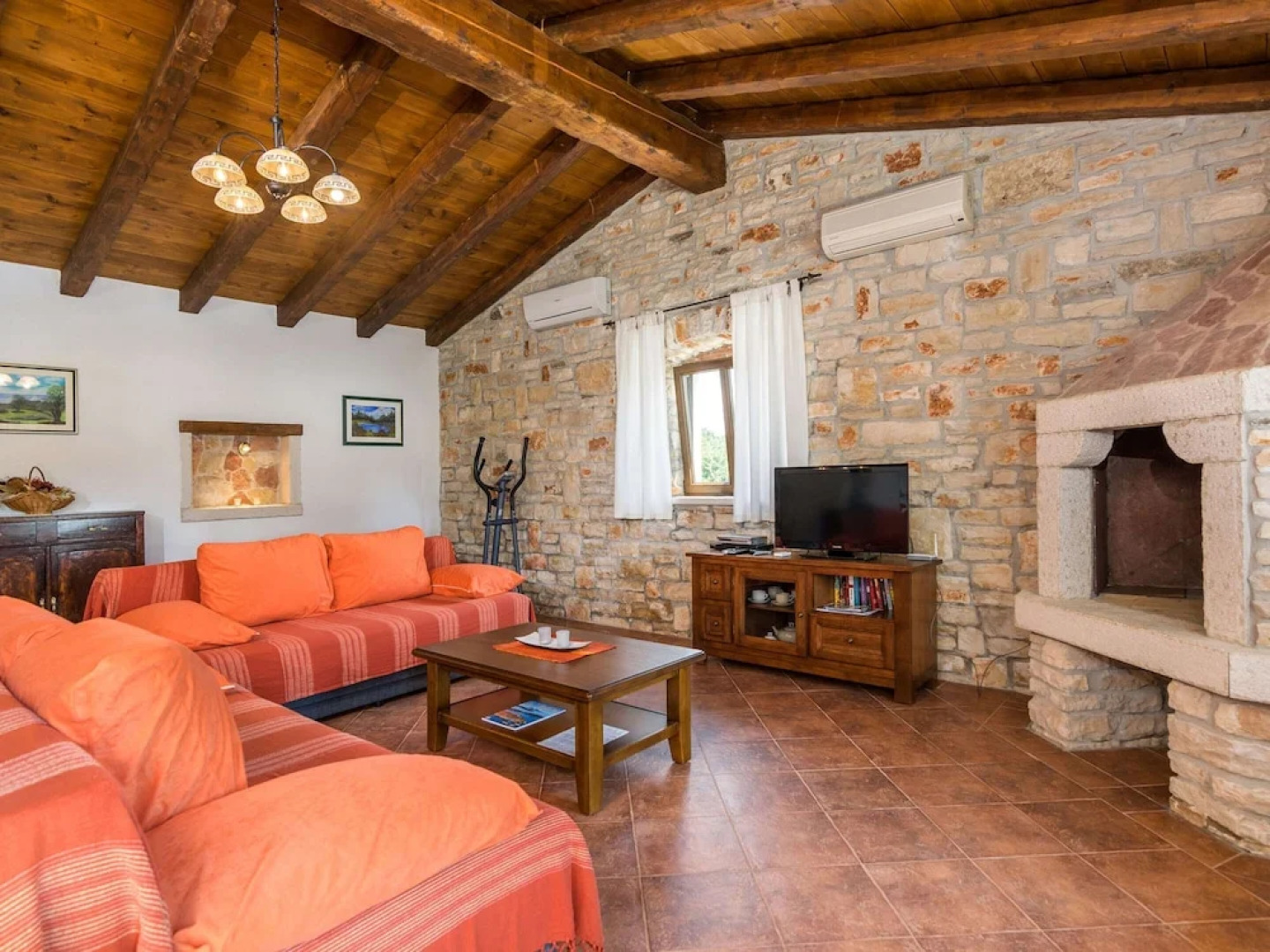 Elegant Villa in Istria With Outdoor Pool