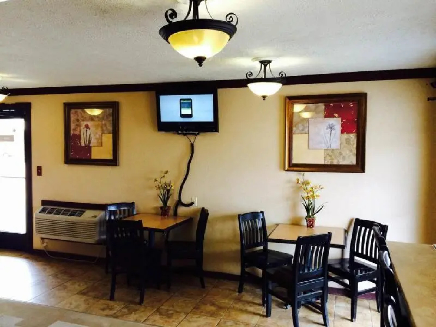 Days Inn By Wyndham Pratt