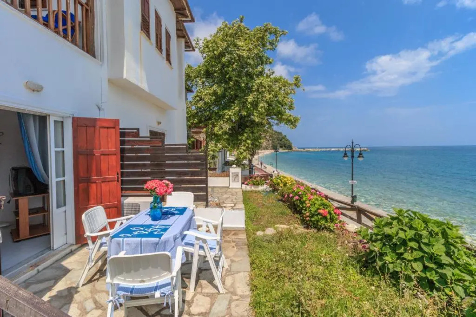 Agios Ioannis luxurious beachfront studio