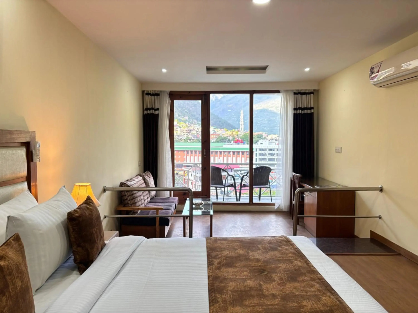 OYO 12270 Hotel Shobla Royale