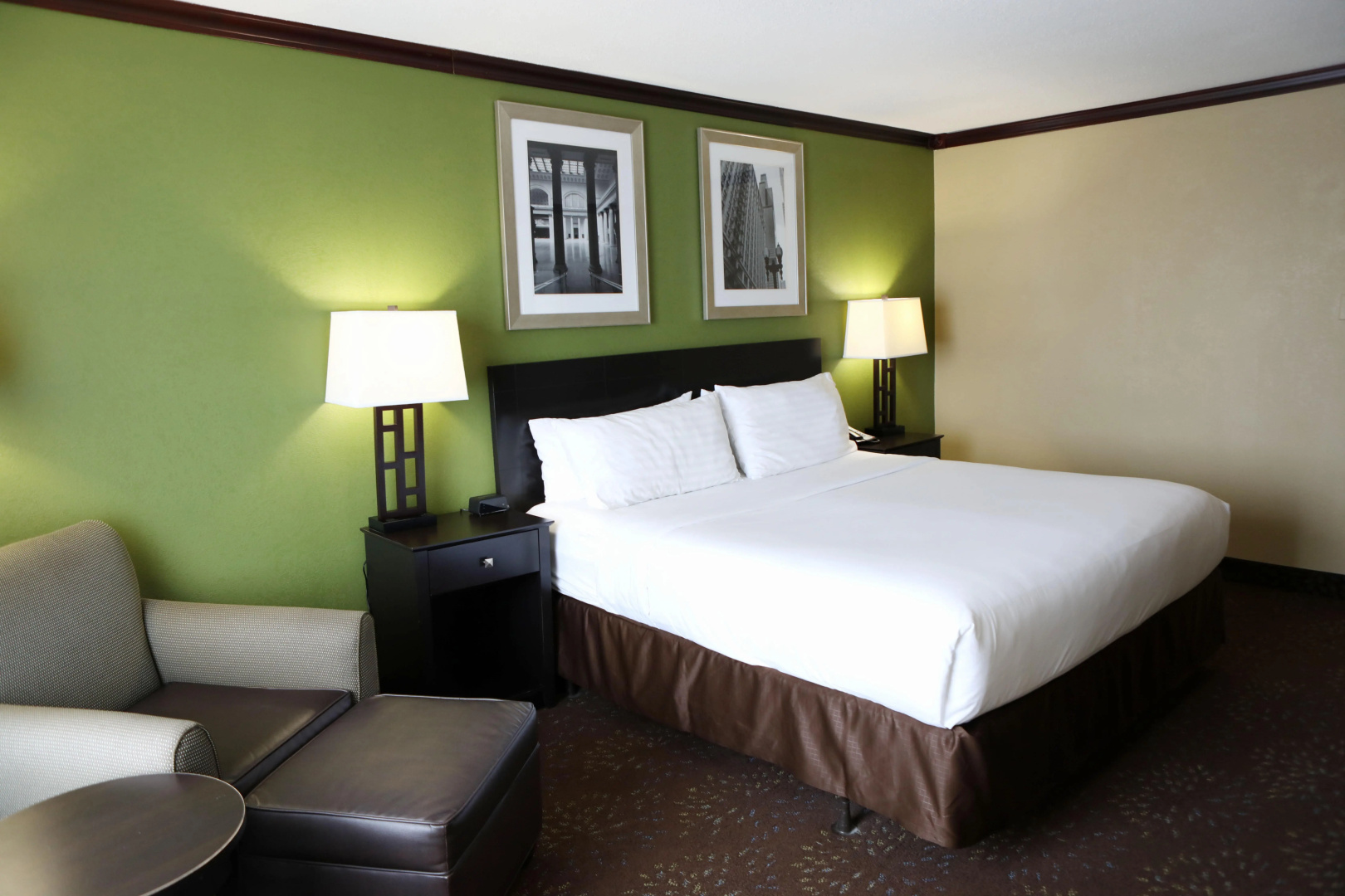 Holiday Inn Chicago-Oakbrook by IHG