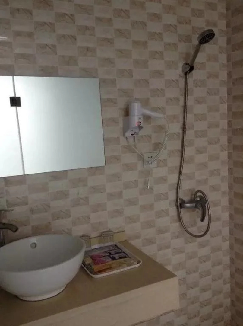 Golden Kylin Business Hotel