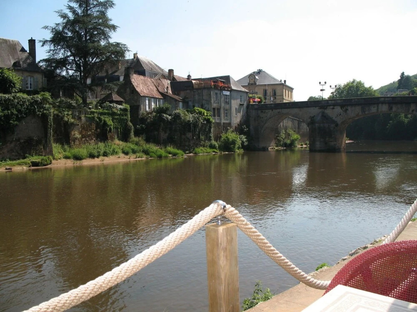 Luxurious Holiday Home with Pool in Ajat France