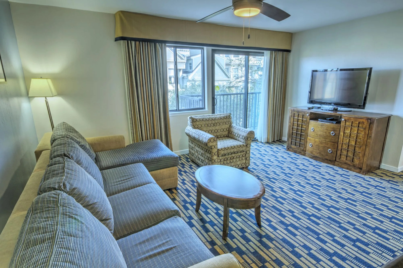Suites At Fishermans Wharf
