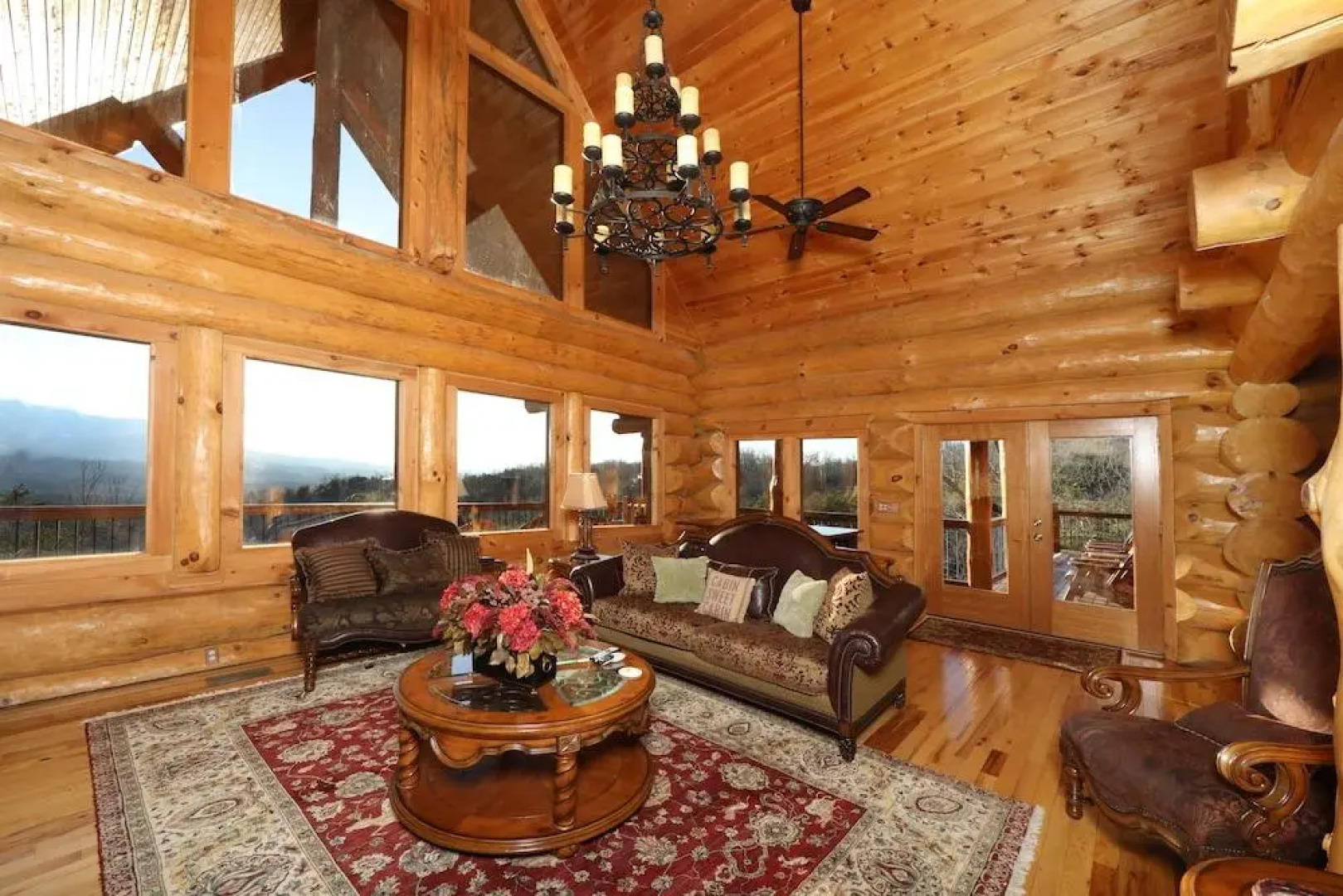 Grampy Camp Lodge at Gatlinburg