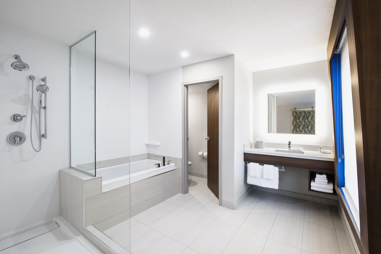 Holiday Inn Express & Suites Saskatoon by IHG