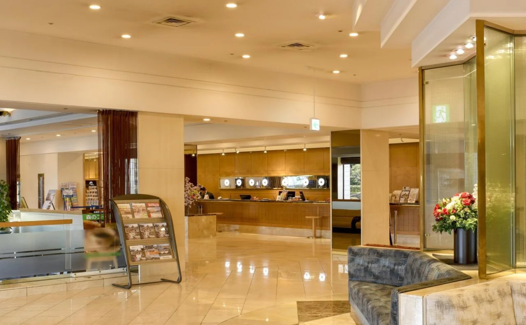 Отель Narita Tobu Hotel Airport