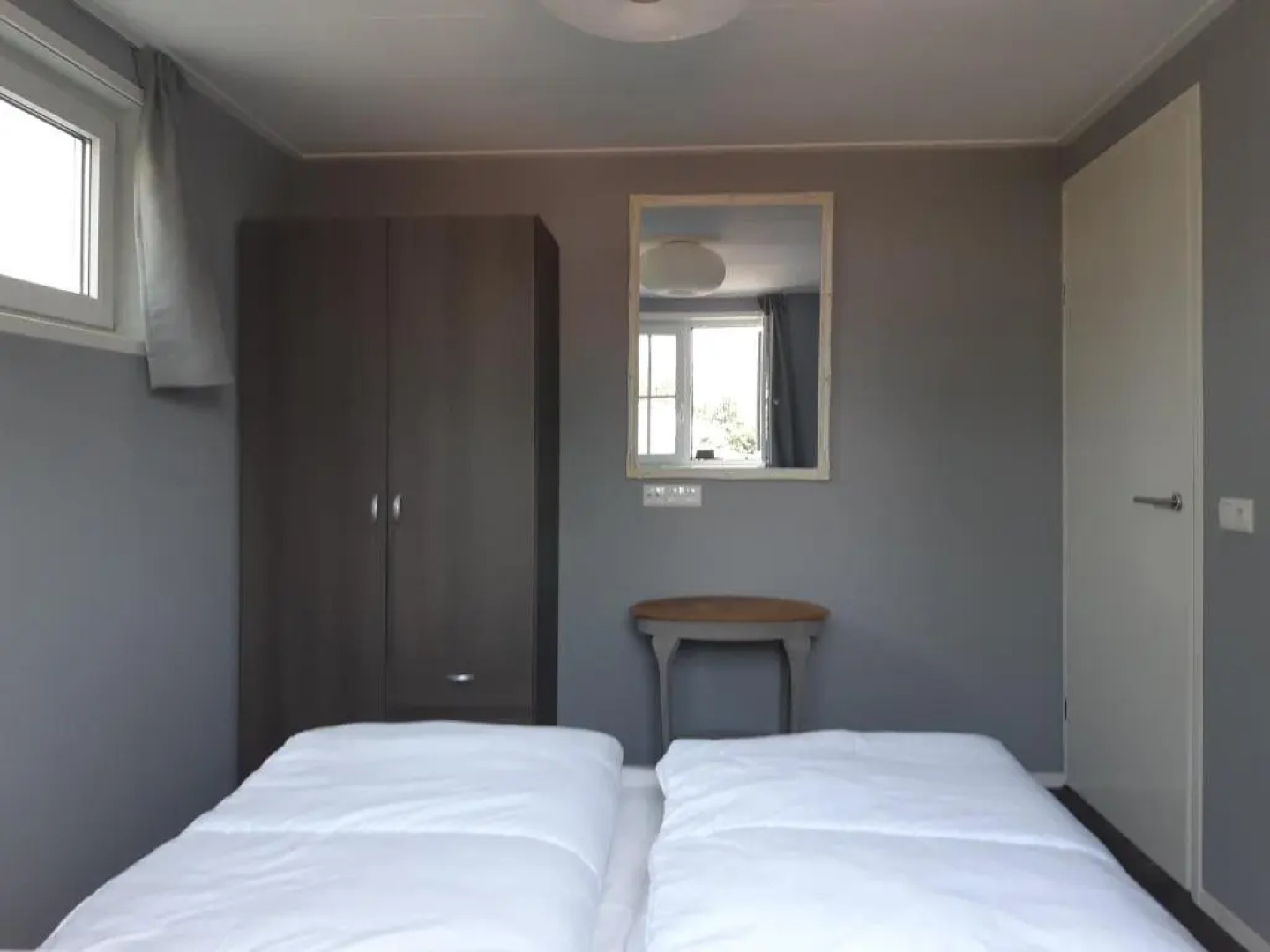 Nieuwe Beachbungalow aan IJsselmeer 39 24