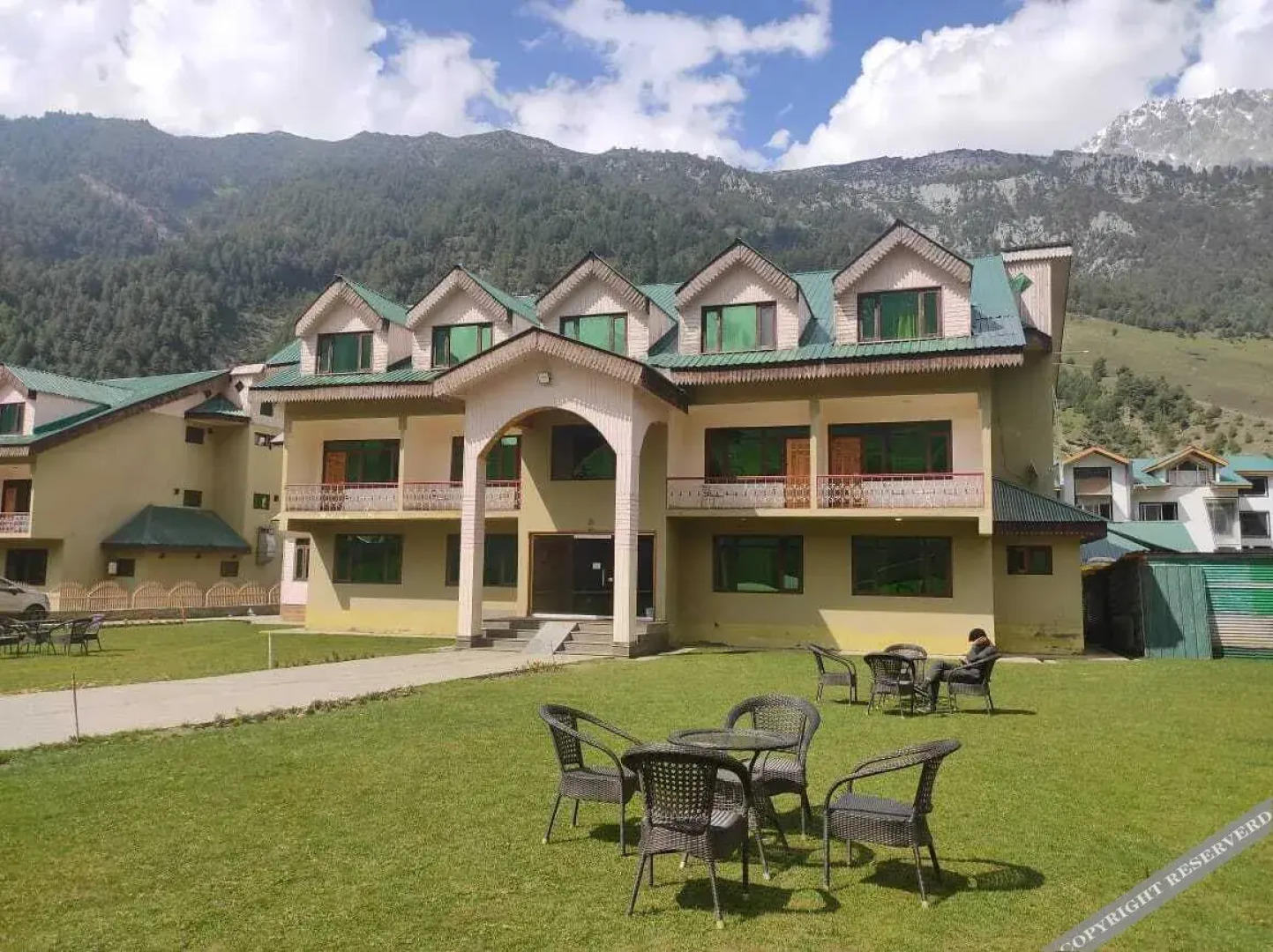 Hotel Sheen Sonmarg
