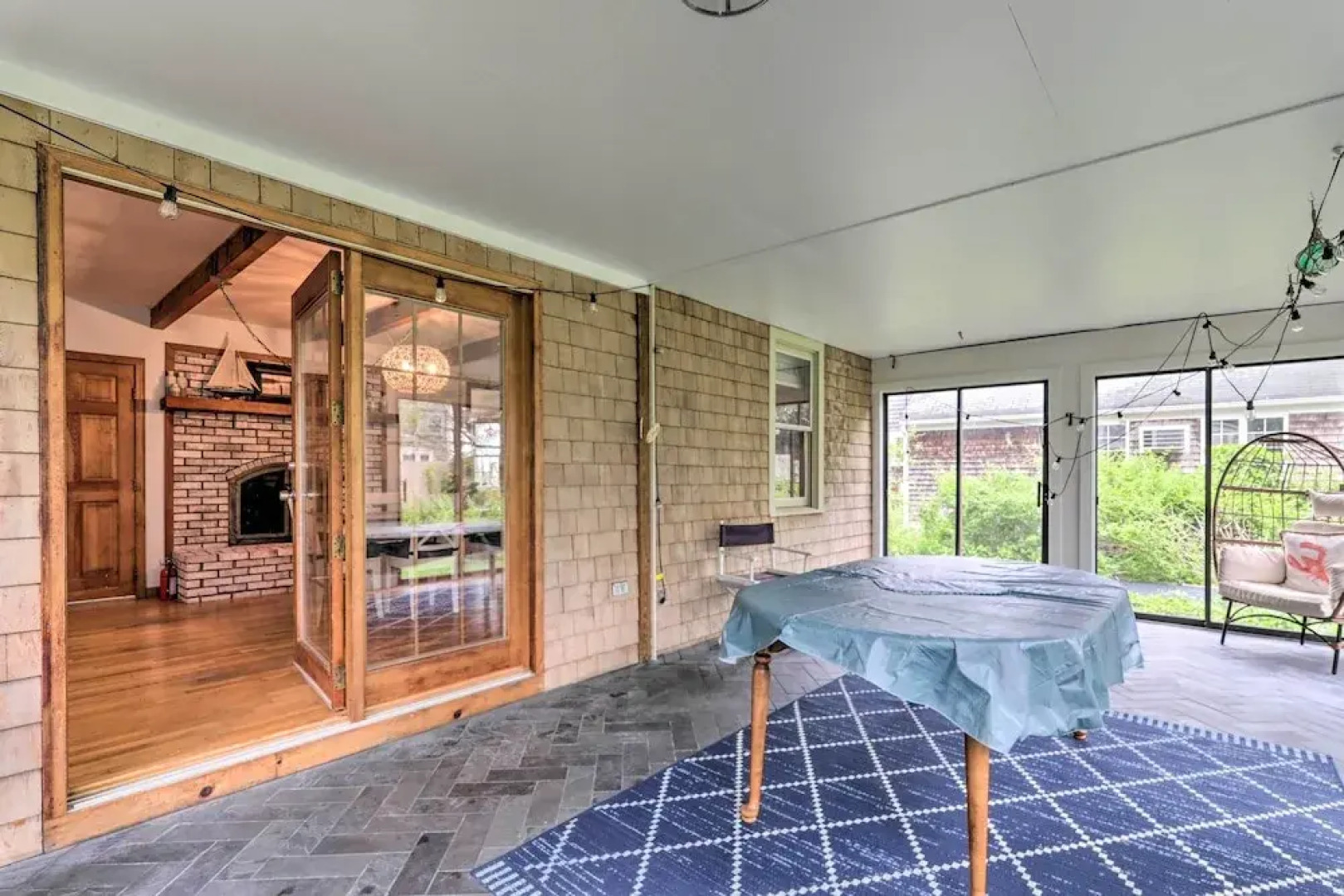 Walk to Main Street: Cozy Cottage in Hyannis