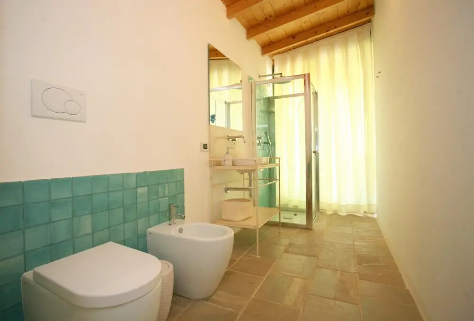 Pat016 in Pat With 8 Bedrooms and 8 Bathrooms